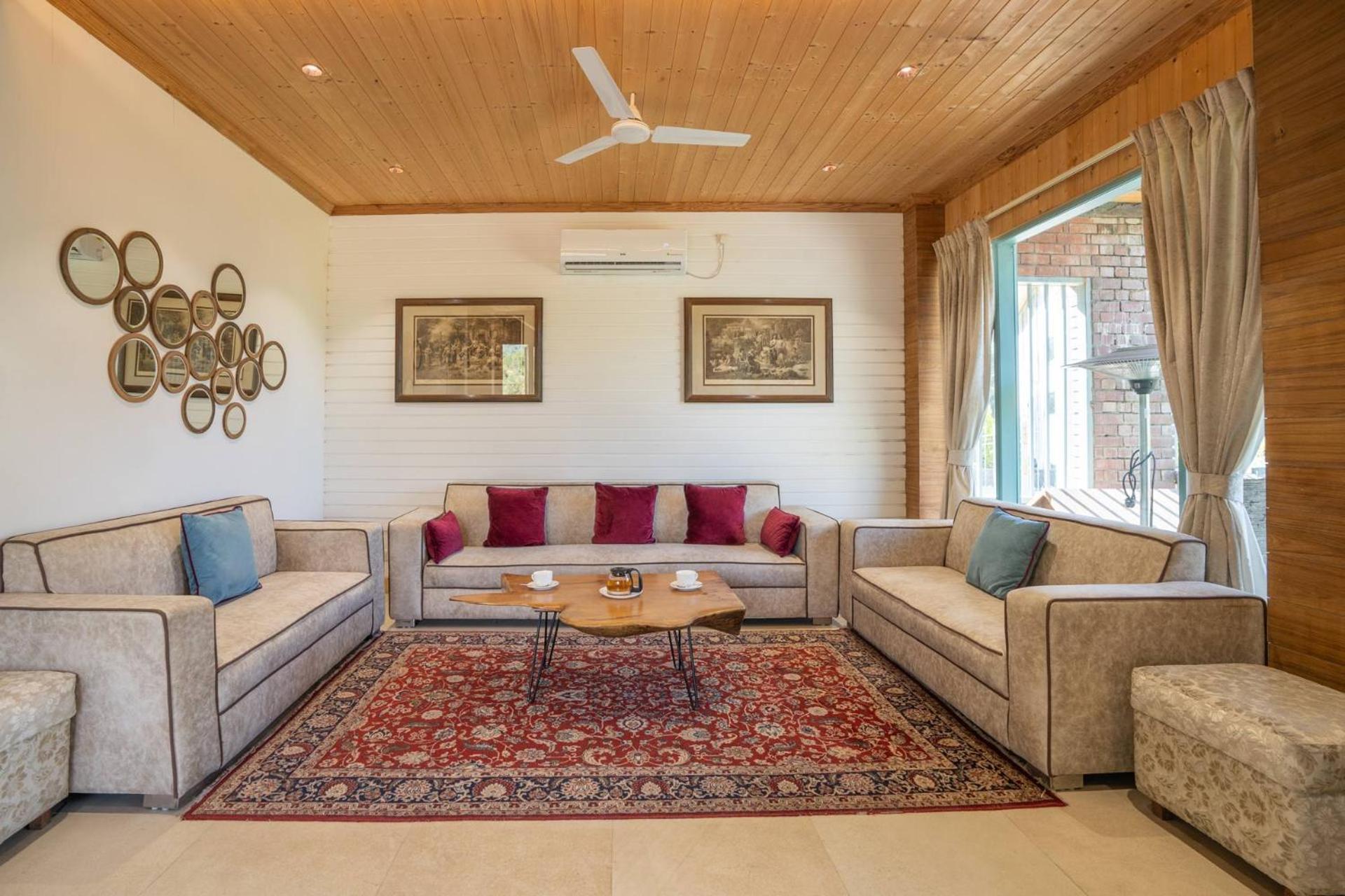 Stayvista At Aykon Estate - Modern Interiors, Views 卡绍利 客房 照片